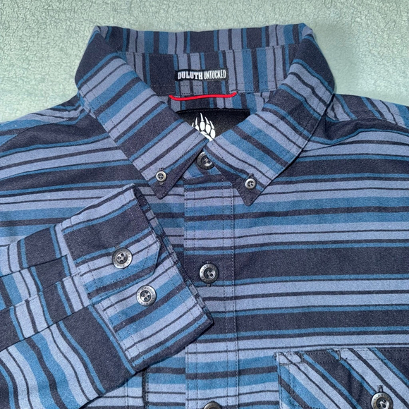 Men's Duluth Untucked Alaskan Hardgear Button-down Standard fit Medium Striped - Picture 7 of 12